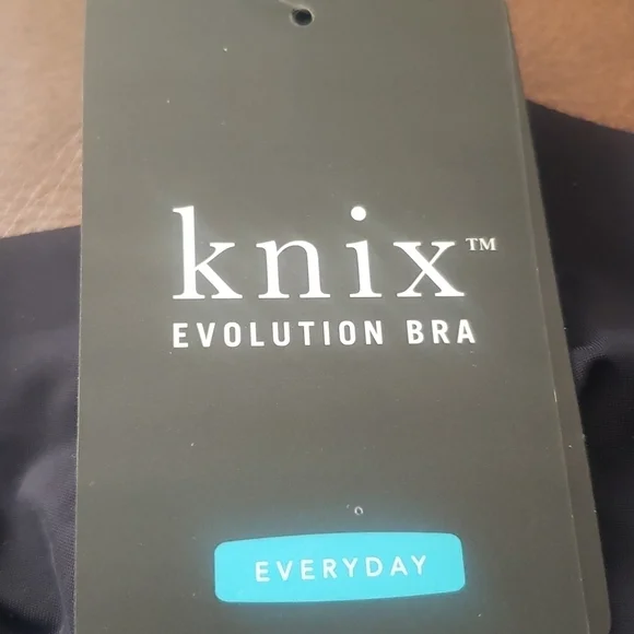 Knix Evolution Bra - Picture 10 of 15